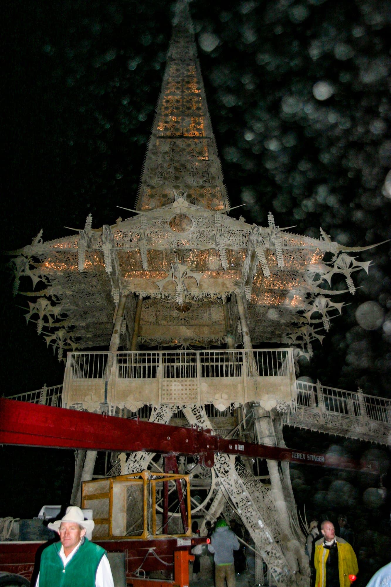 Temple of Stars, lit at night · 4/6