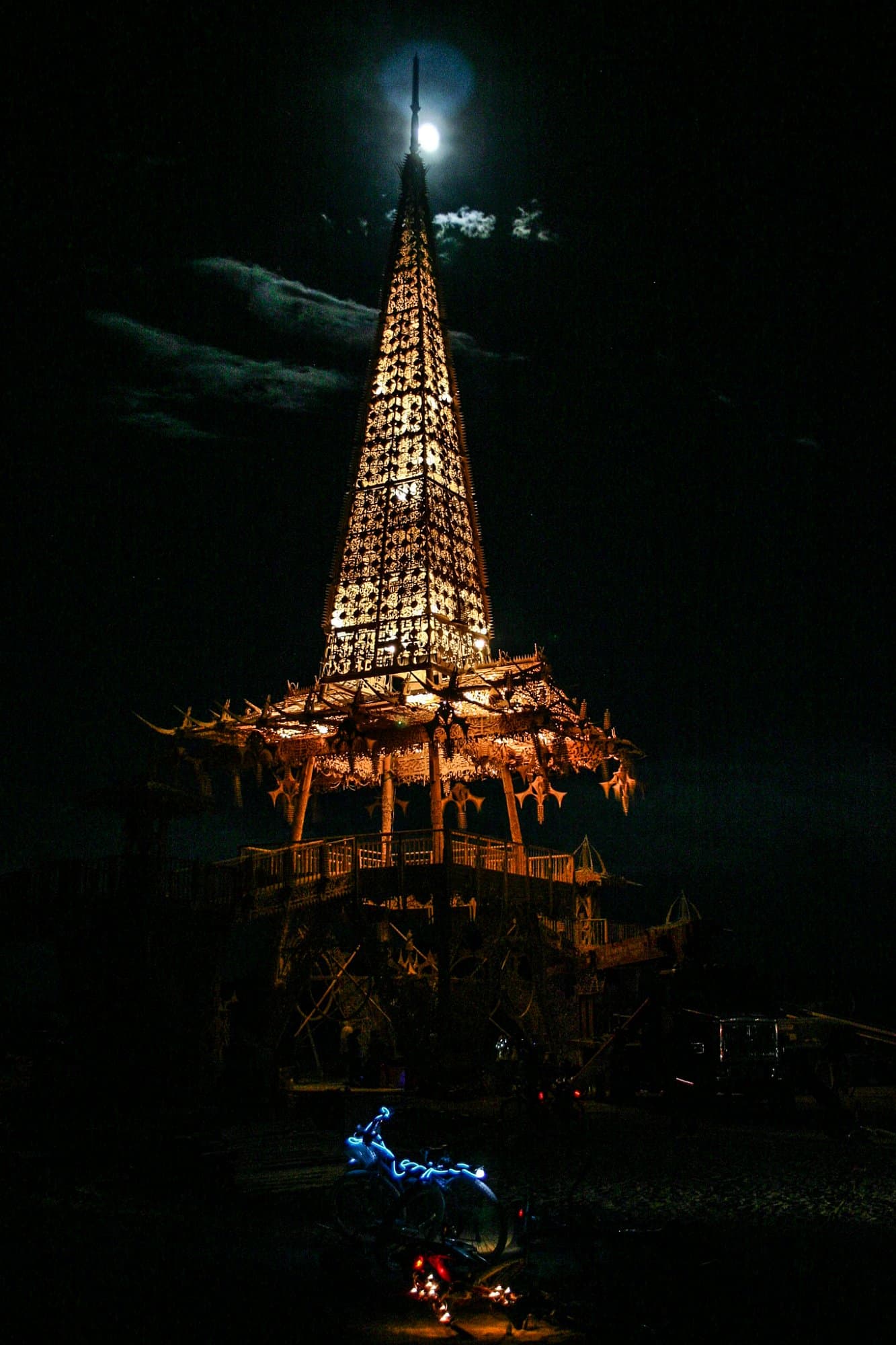 Temple of Stars, lit at night · 5/6
