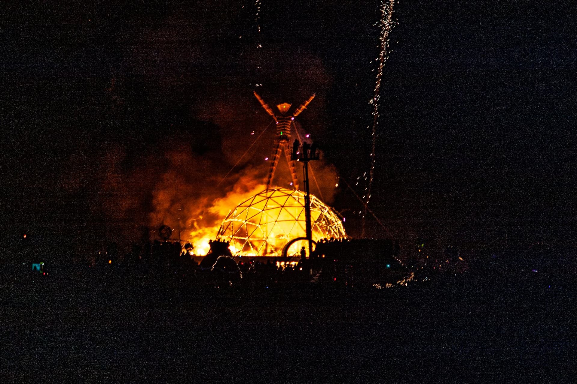 The Man burns with fireworks, 2004 · 11/12