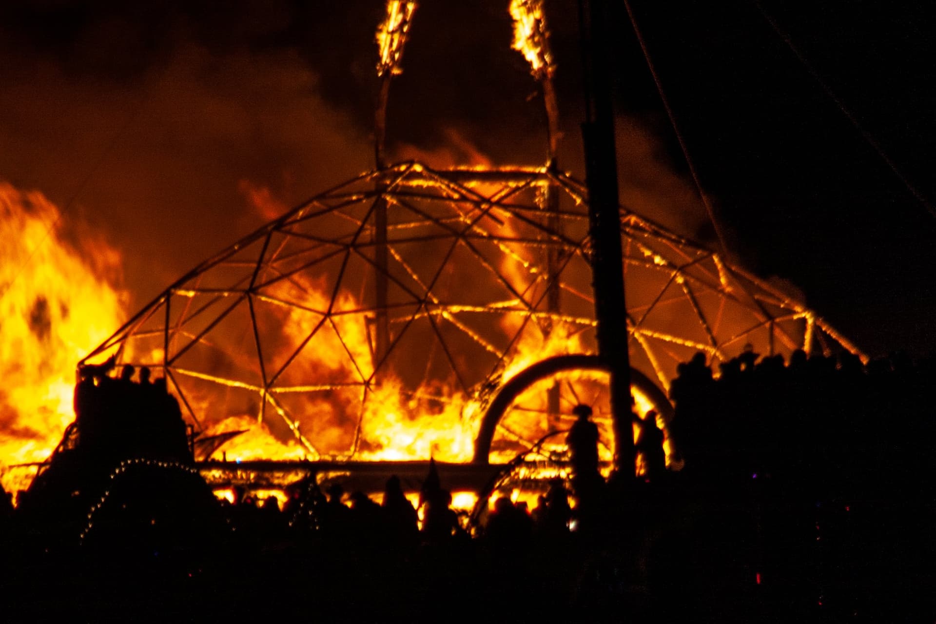 The Observatory burns, 2004 · 2/12