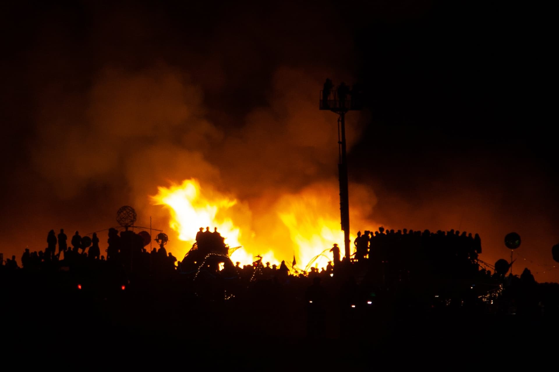 The Observatory burns, 2004 · 9/12