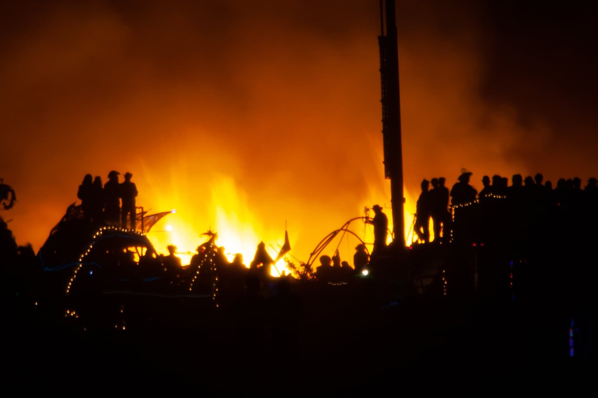 The Observatory burns, 2004 · 11/12