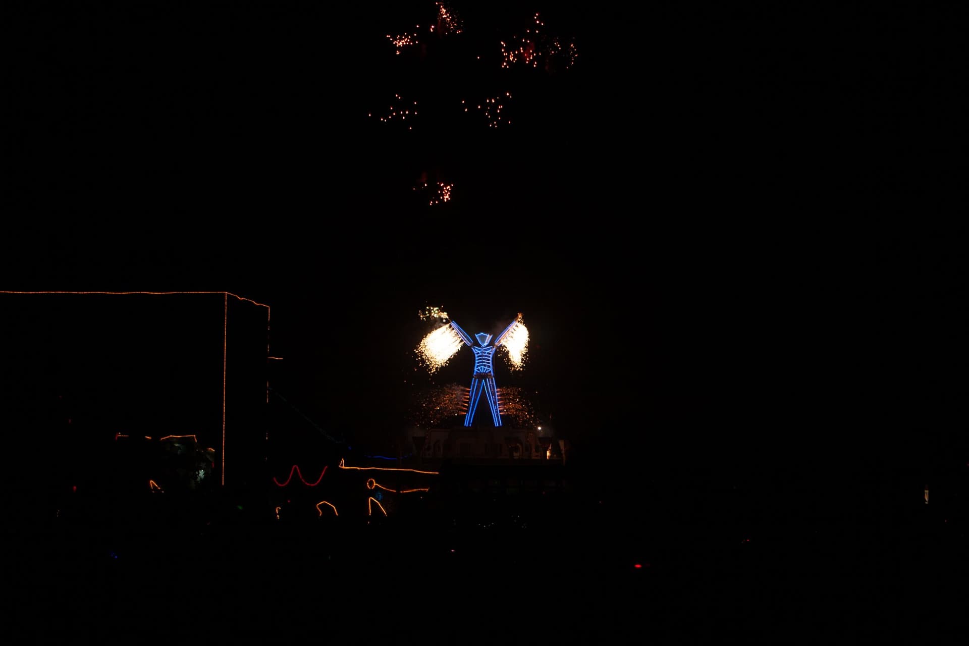 The Man burns with fireworks, 2006 · 5/33