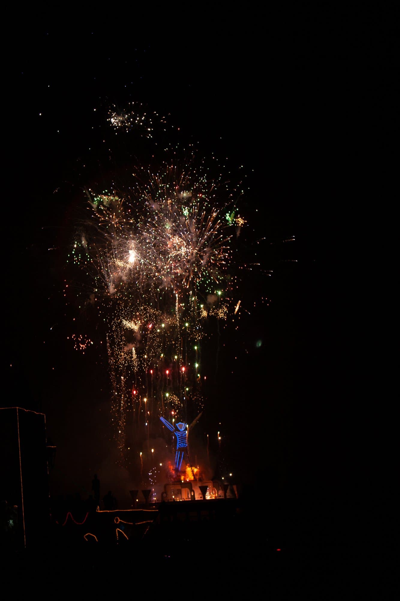 Fireworks over the burning Man, 2006 · 1/20