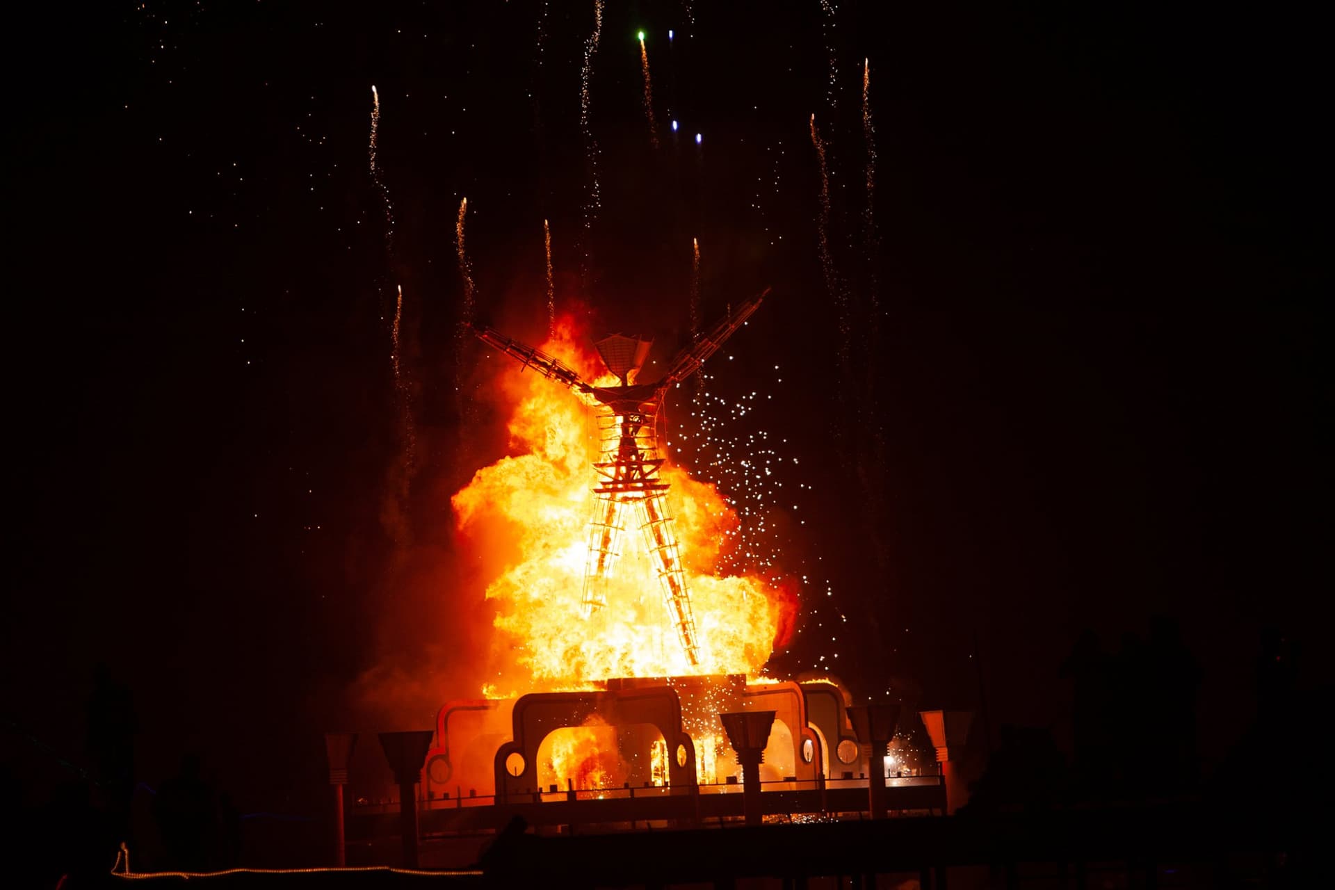 Fireworks over the burning Man, 2006 · 20/20