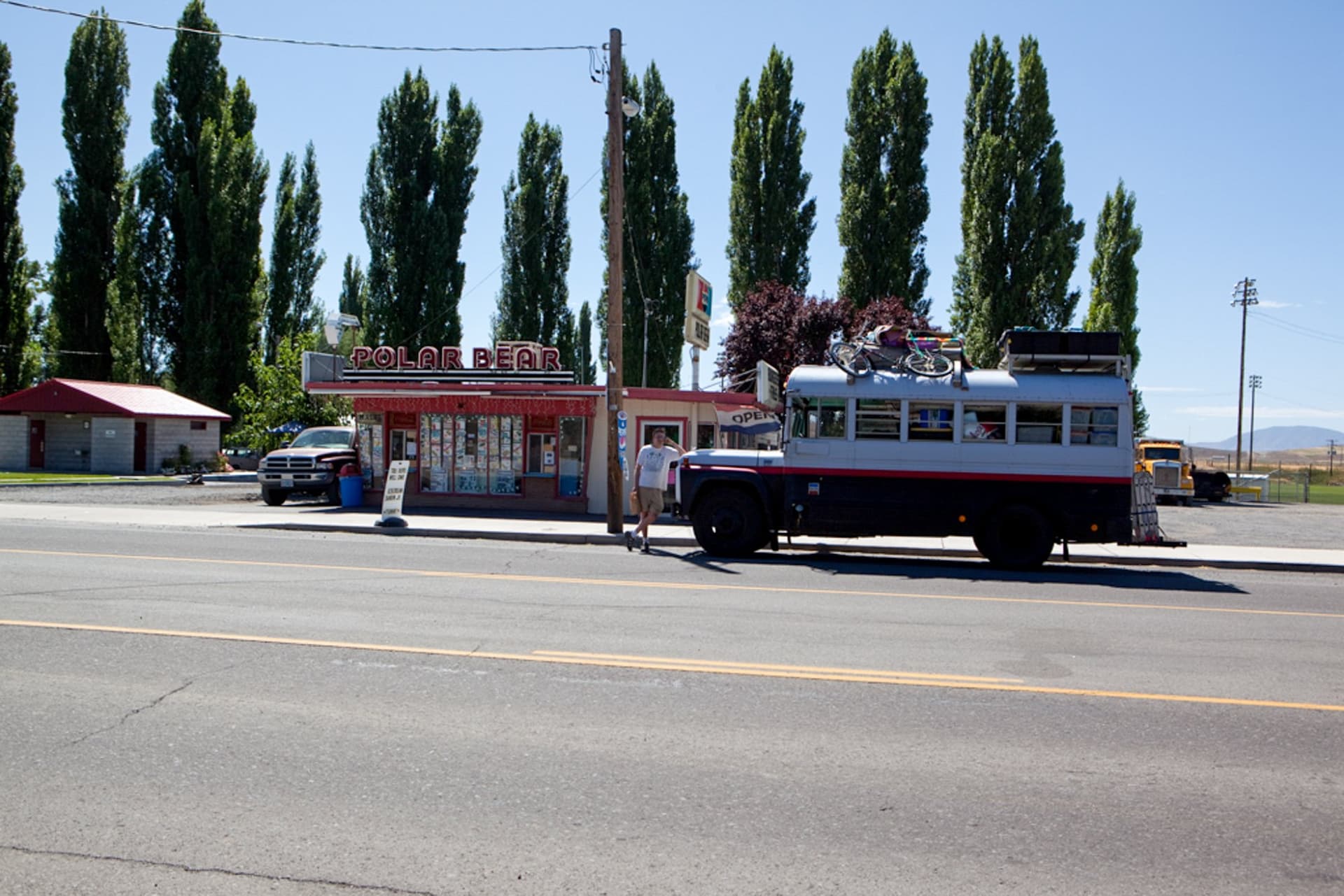The bus through a Nevada town · 1/3