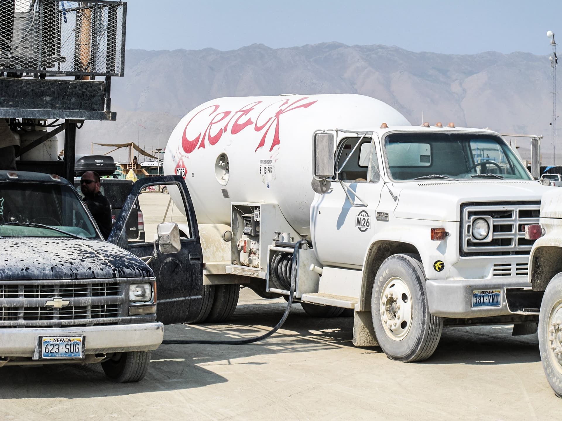 The water tankers and checkpoint · 1/3