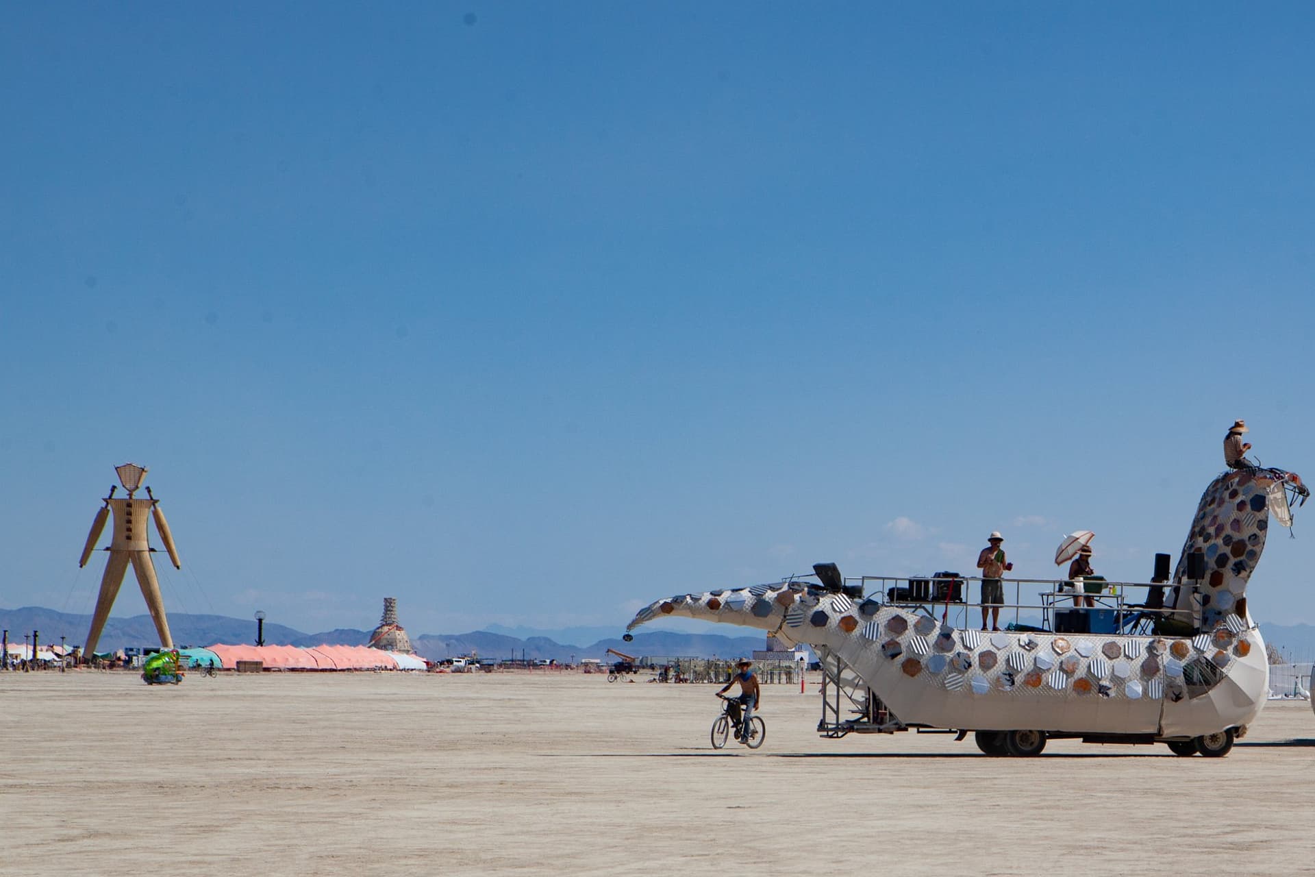 The daytime art walk, 2014 · 1/40