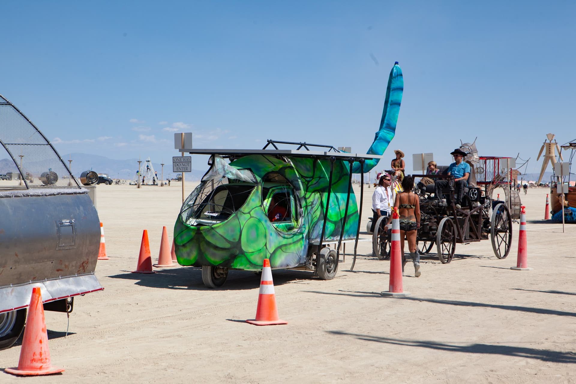 The daytime art walk, 2014 · 4/40