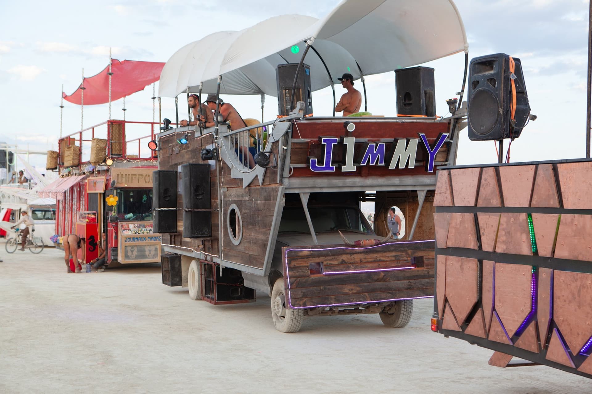 The art-car fleet, day · 20/20