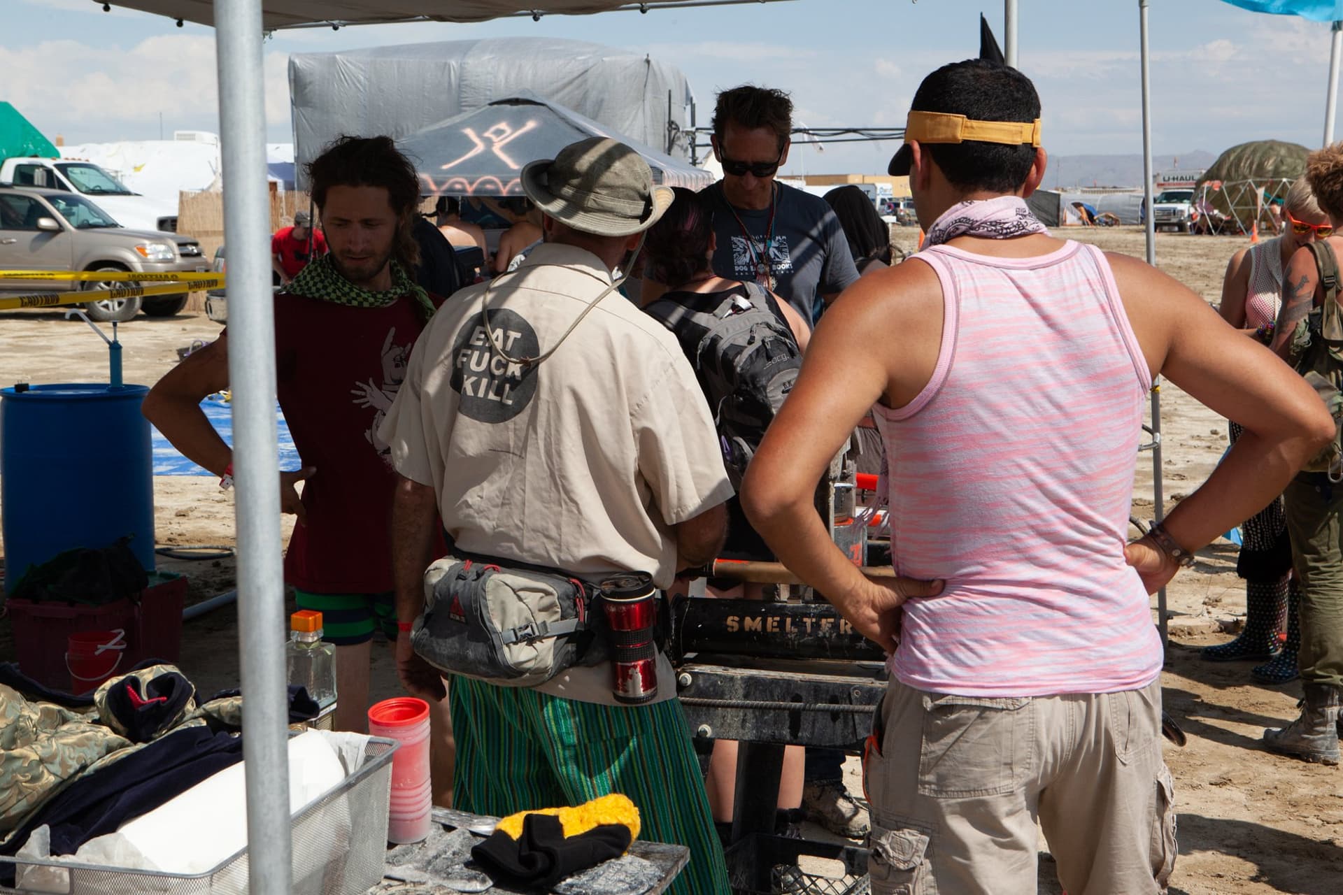The coin-press camp · 13/14