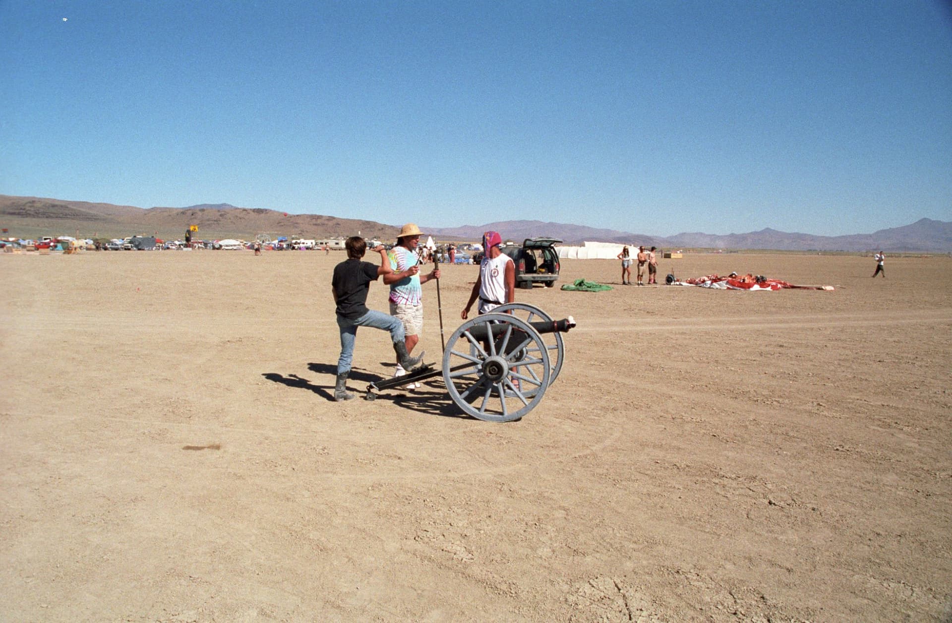 The playa cannon, crew at the wheel · 5/9