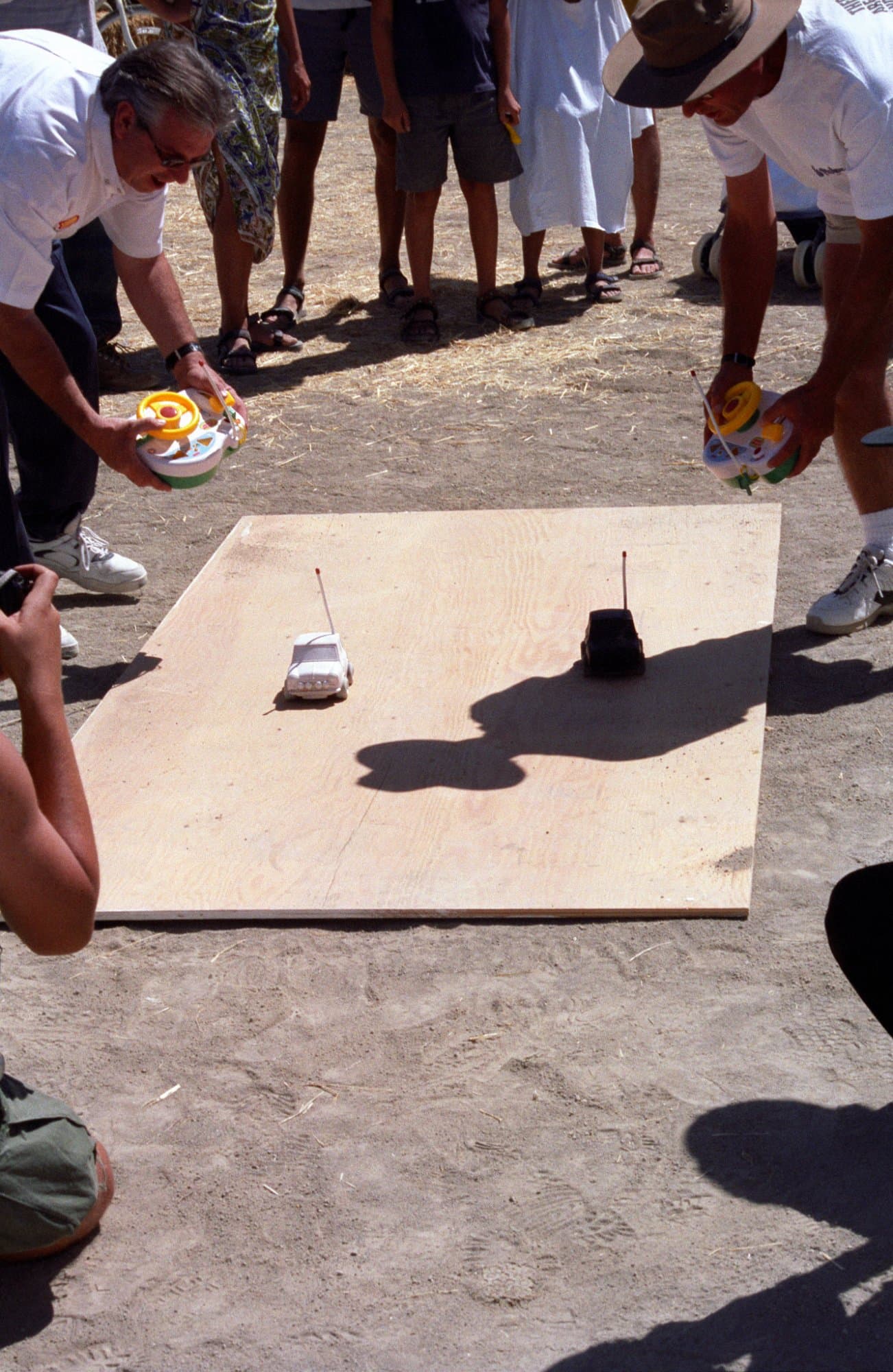 The plywood RC race · 19/21