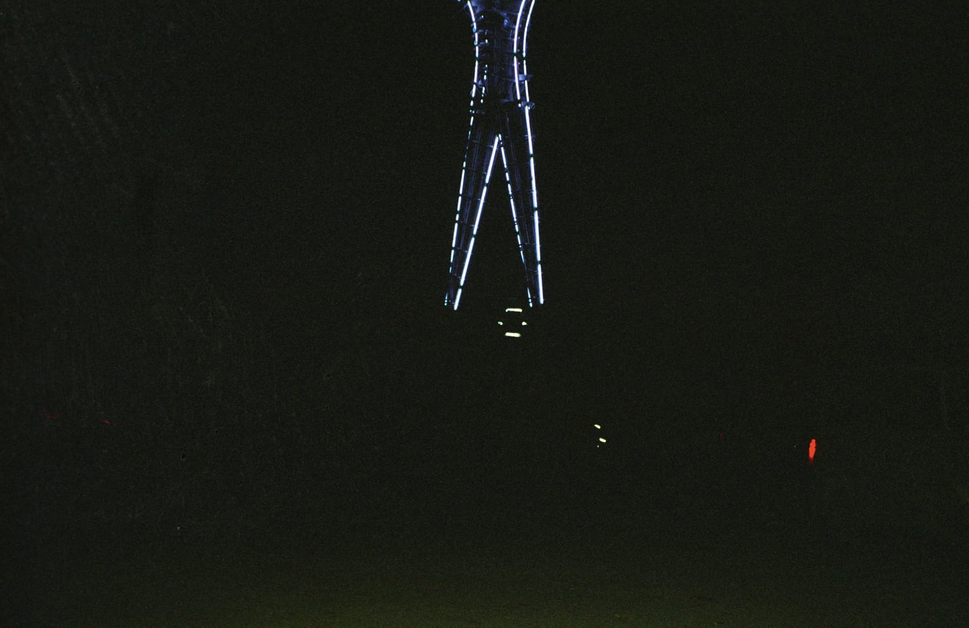 The neon Man in the dark · 13/17