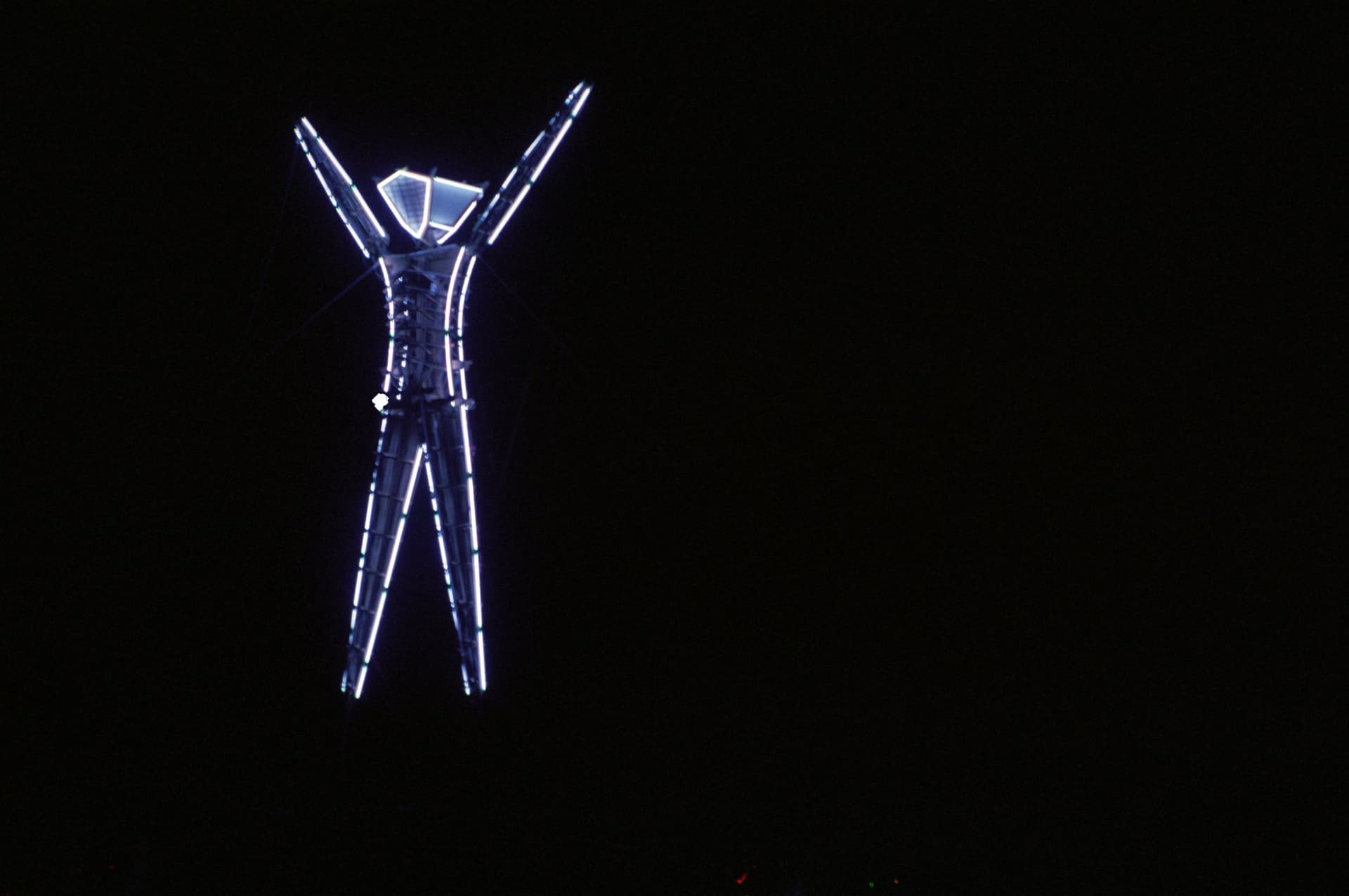The neon Man in the dark · 15/17