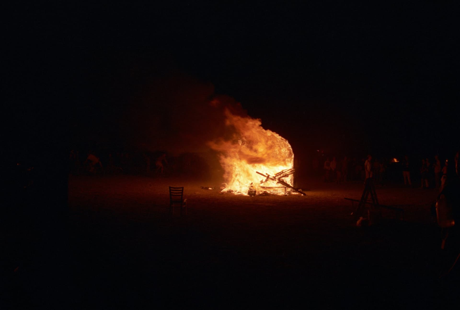 Burning the white shrine · 17/18