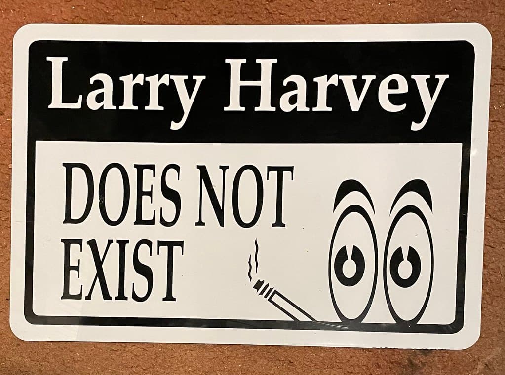 Larry does not exist_0304