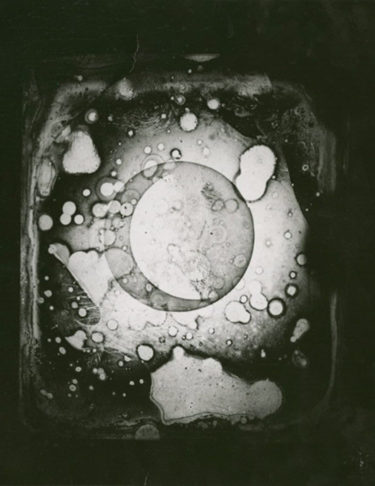 First photo of the moon (1851)