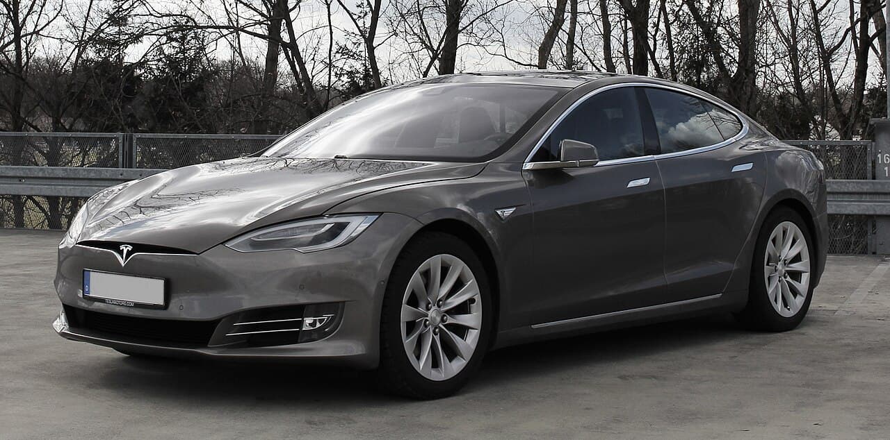 Tesla Model S — Reset the Luxury EV