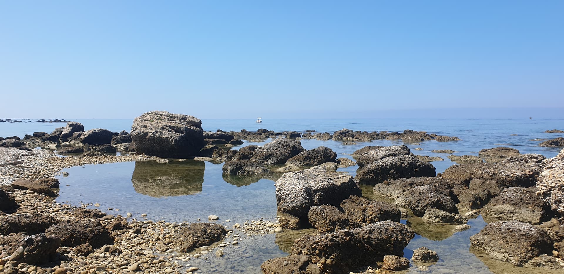 Wild Kallmi beach