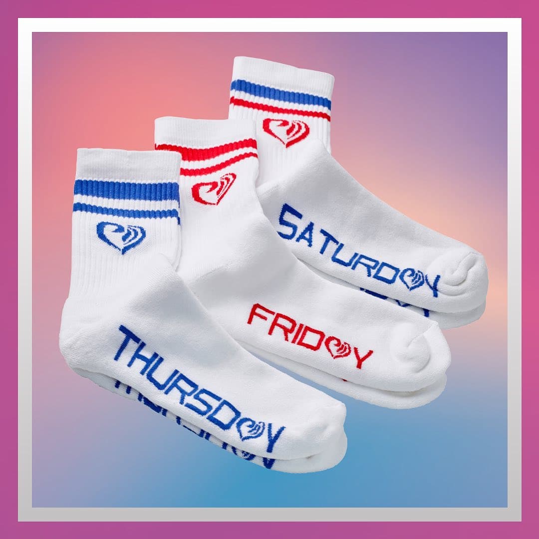 Electric Love Advent Calendar - Day 4! 🤪 It´s International Sock Day! Well... a (2/2)