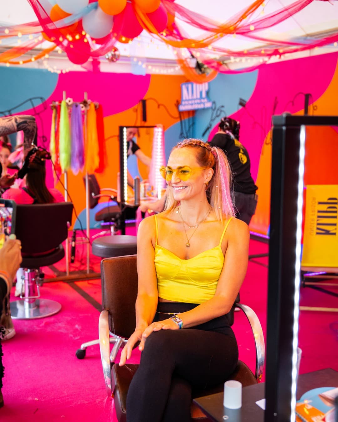 Level up your festival look at @klipp.frisoer π©·β¨ (1/2)