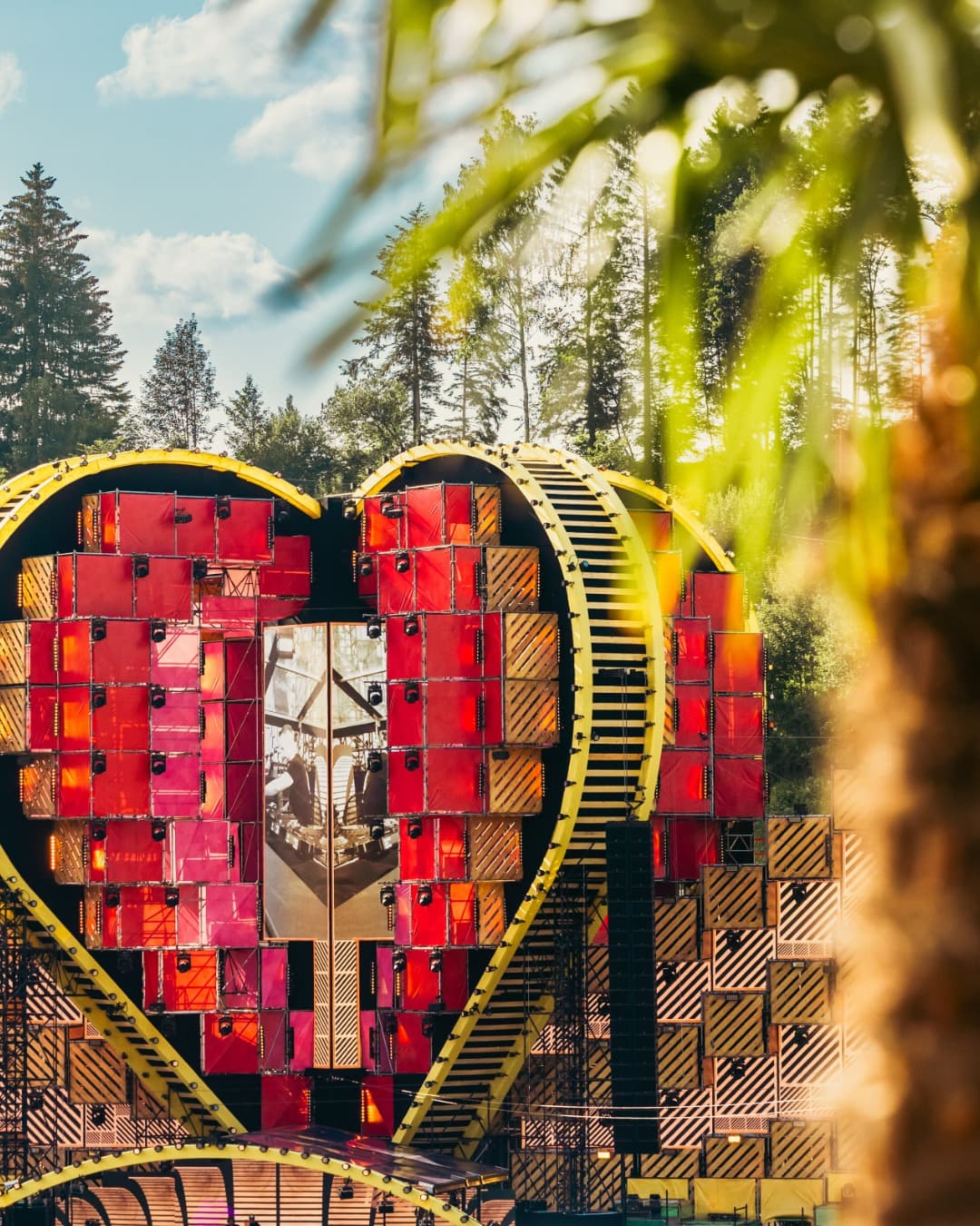 Can't wait for summer! βοΈ Electric Love Festival π 4 - 6 July 2024 π Salzburgr (1/5)