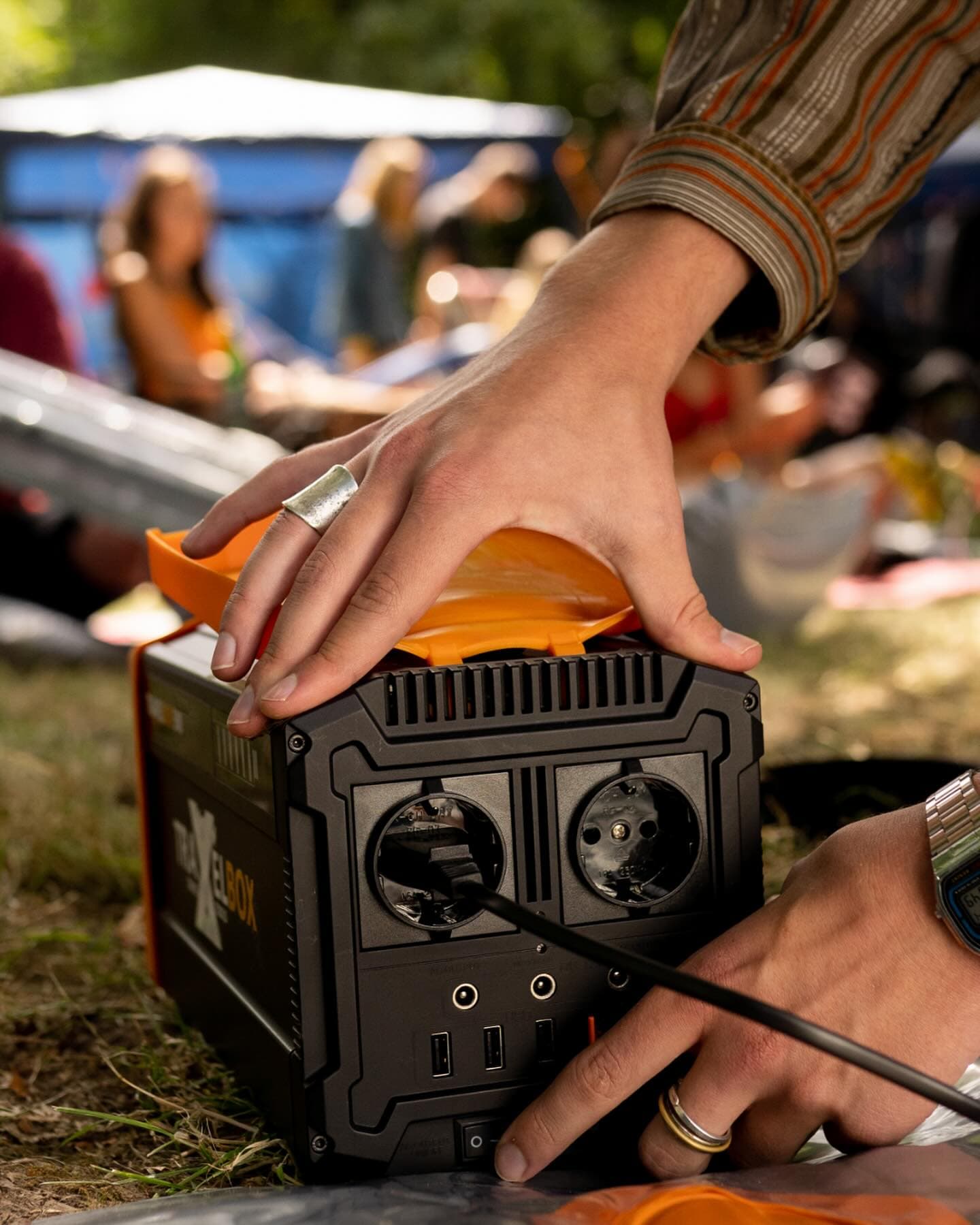 Stay connected with your friends and charge your devices right at your camp site (3/3)