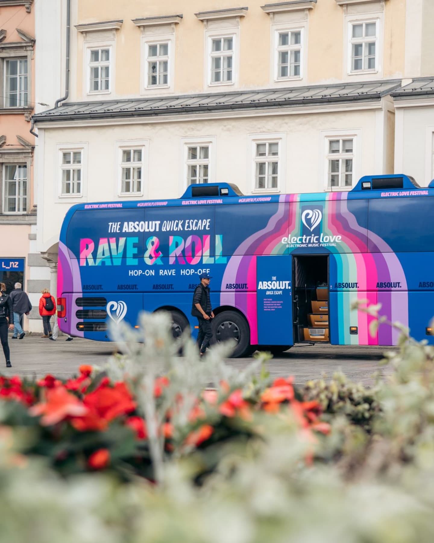 Escape daily life - Rave & Roll with Electric Love Festival & Absolut β¨πͺ© (3/6)