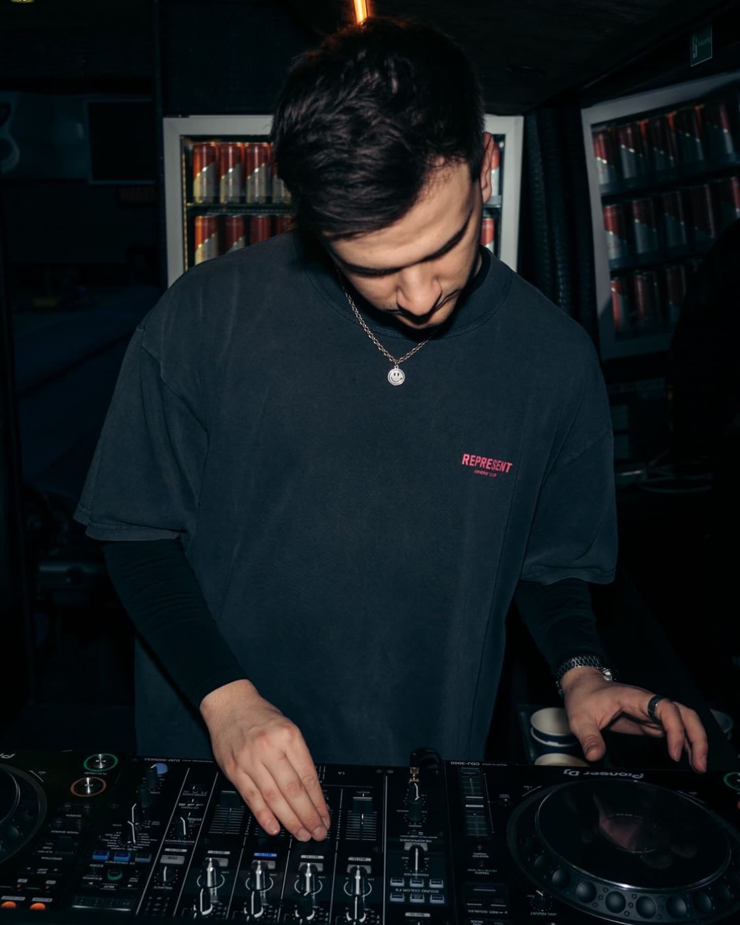 Escape daily life - Rave & Roll with Electric Love Festival & Absolut β¨πͺ© (4/6)