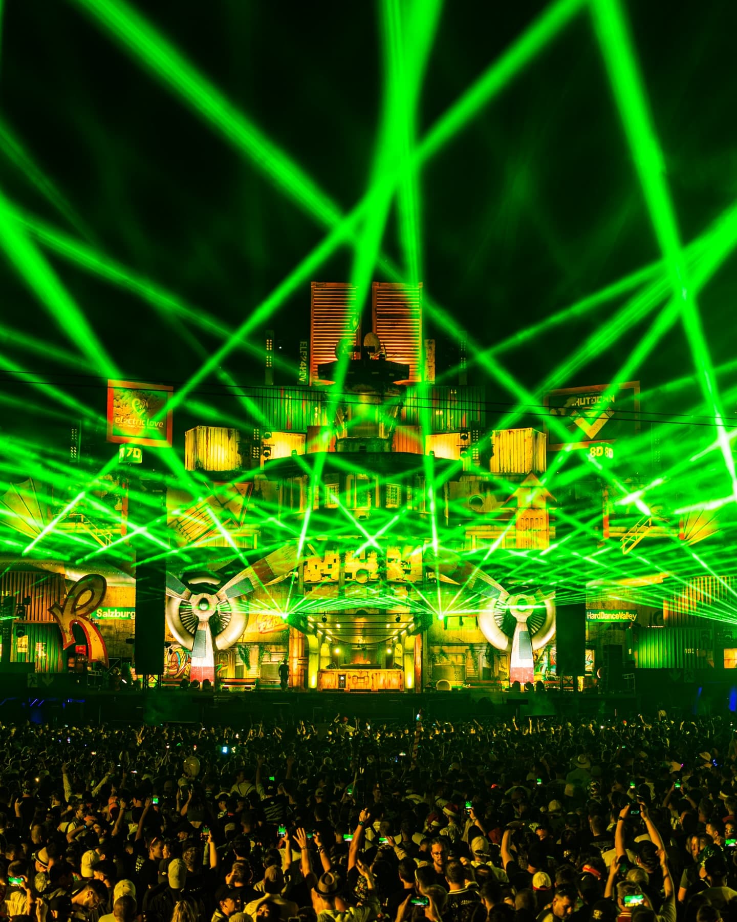 The energy at Hard Dance Valley this year was mind-blowing! β€οΈβπ₯ The beats were (2/3)