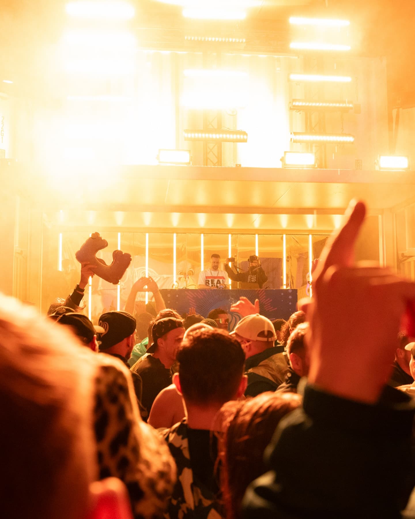 @eskei83 bringing the heat to our new Stage the at the ELF Warm-Up Par (1/3)