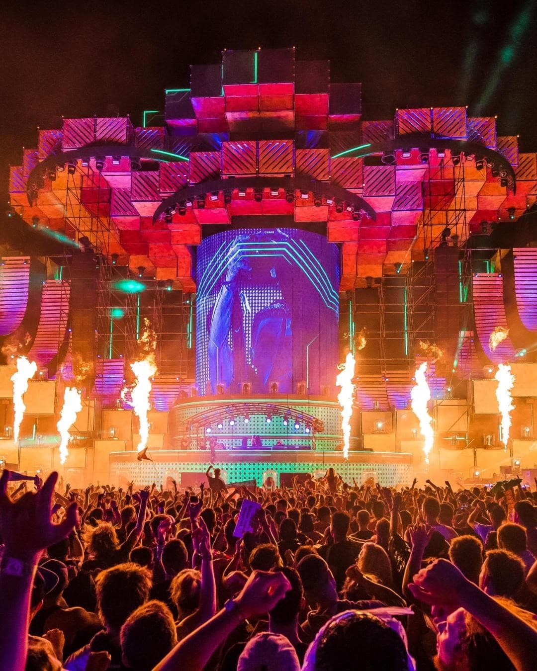 Moments like this will return! Prepare to dance again at on o