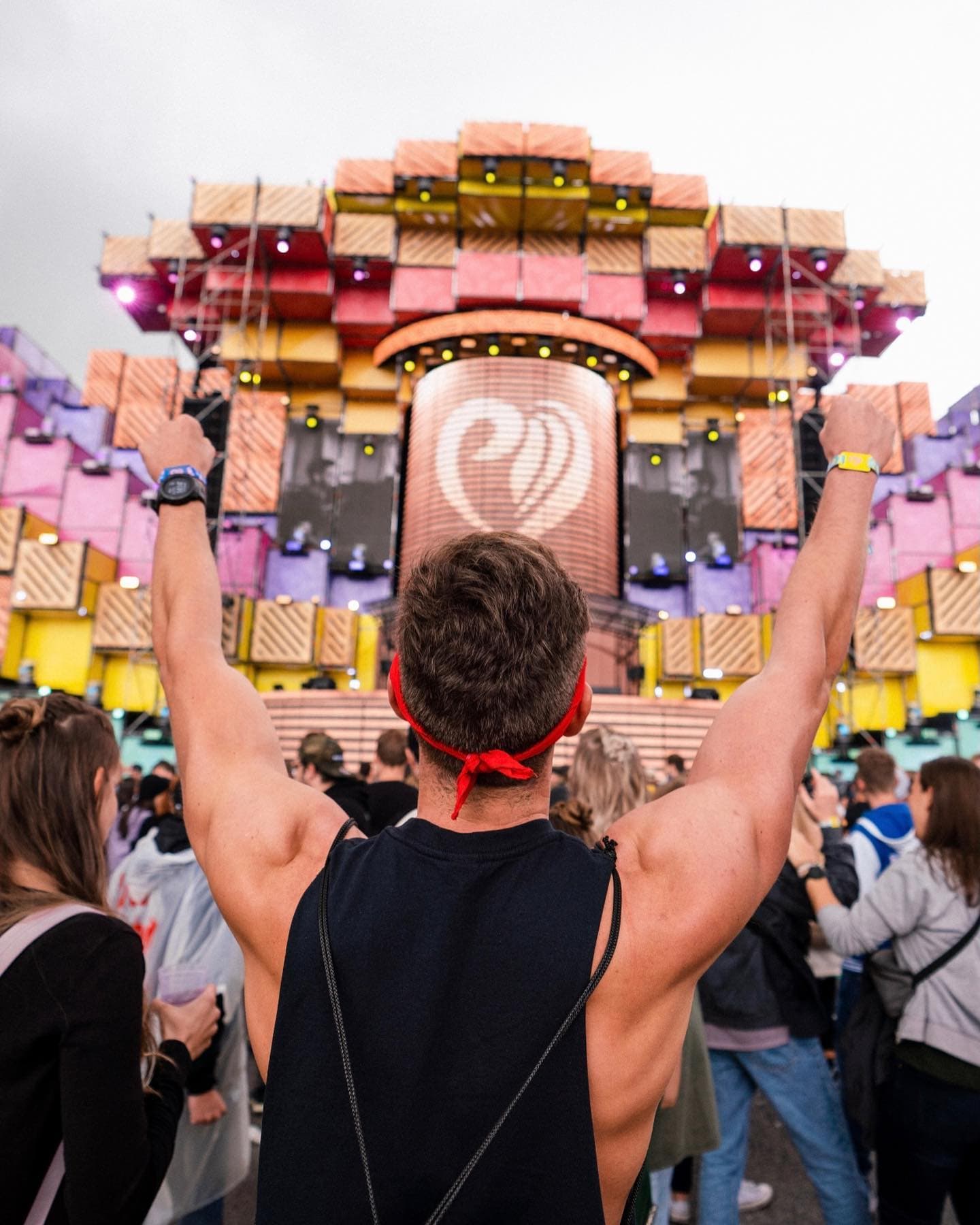 Do you miss it? This feeling... to have finally danced and experienced festivals (1/3)