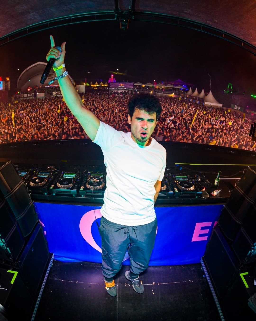 Back to Afrojack's massive party at Friday π₯πͺ