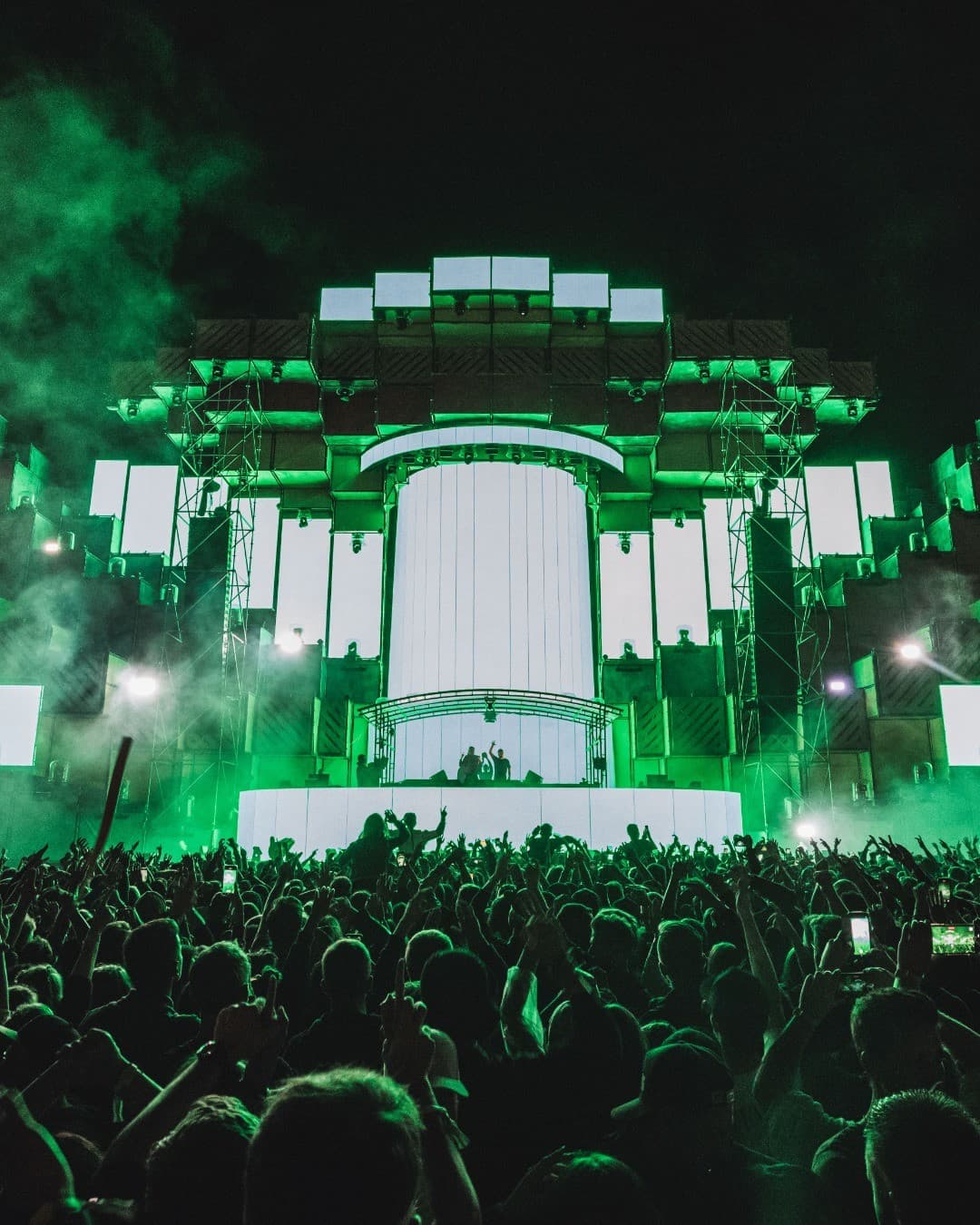 Throwback to @martingarrix's show at this years edition of Electric Love Festiva (2/4)