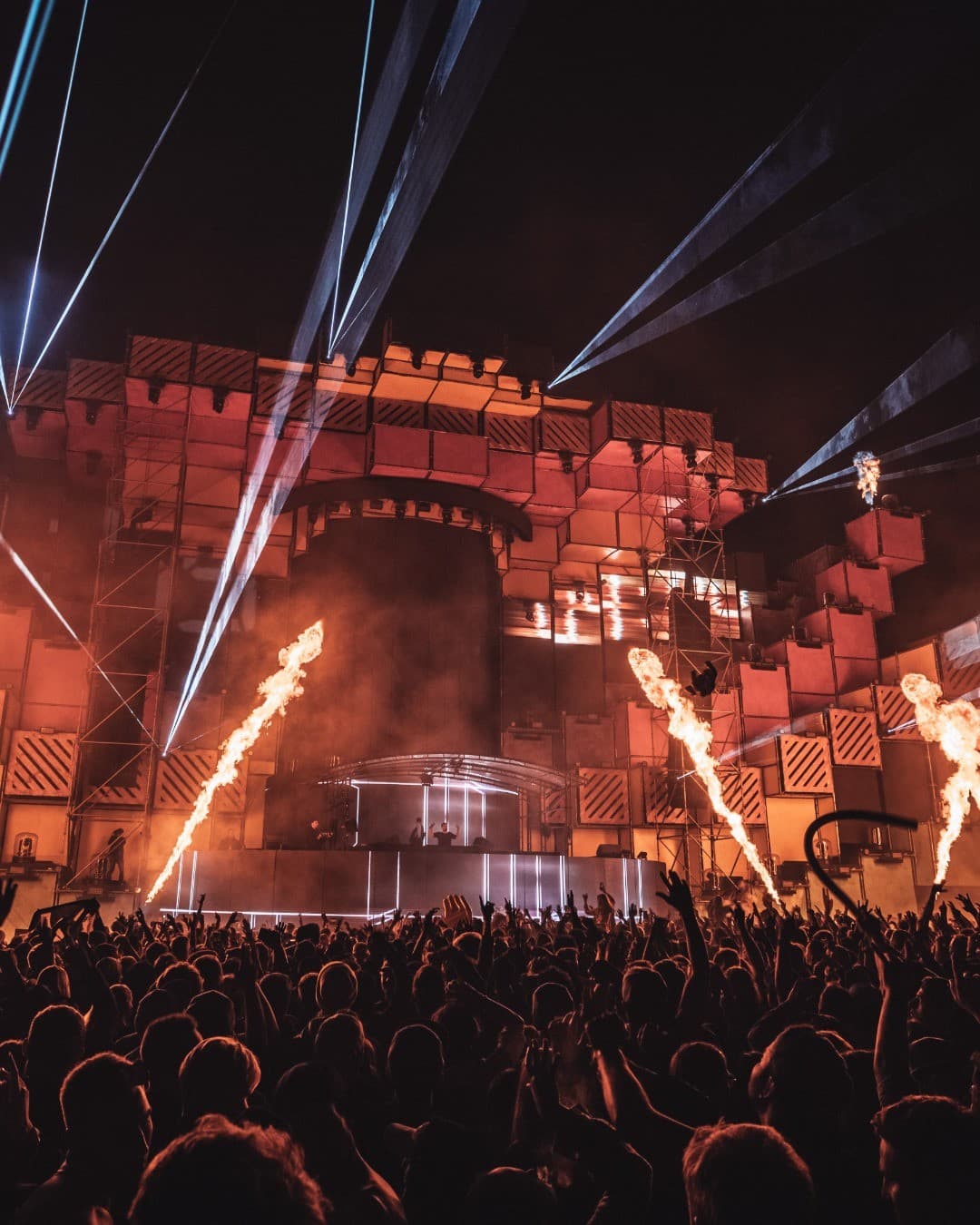 Throwback to @martingarrix's show at this years edition of Electric Love Festiva (3/4)
