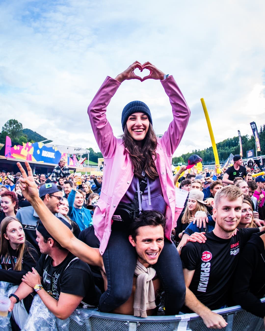 There will be sunshine after the rain - always! ☀️❤️ We're looking forward to (1/4)