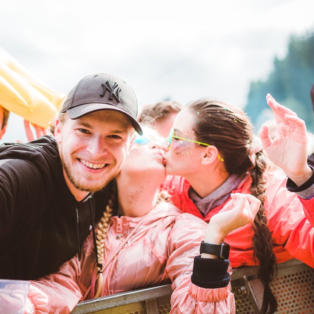 There will be sunshine after the rain - always! ☀️❤️ We're looking forward to (4/4)