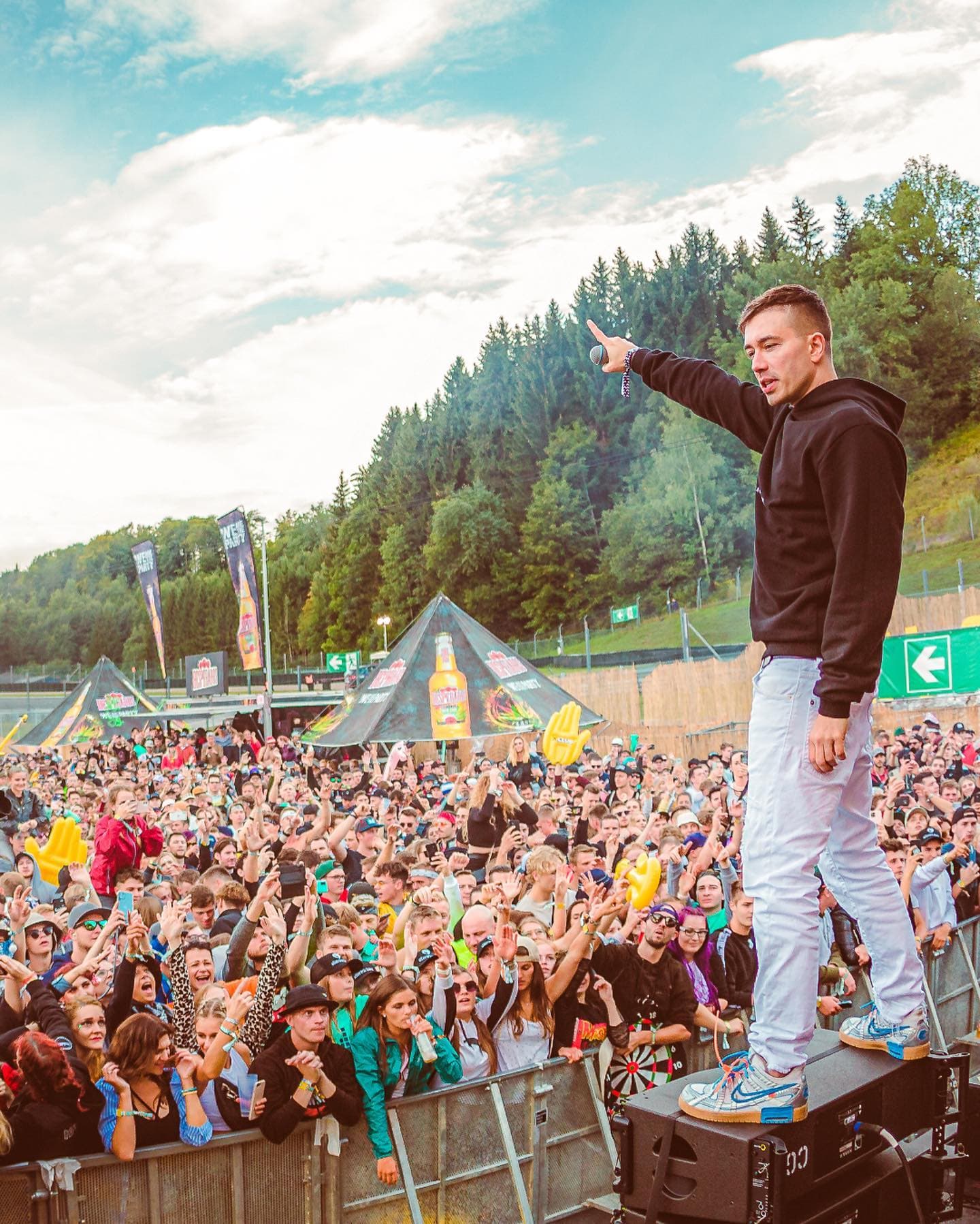 #TB United at our limited Harder Styles stage! @headhunterz (1/3)