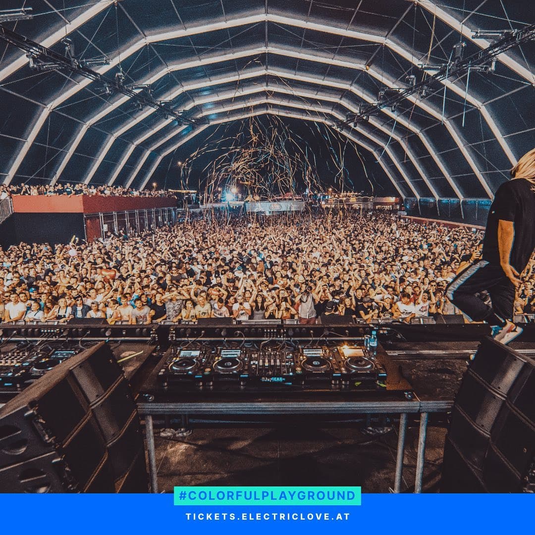 Join us on our journey! Thousands of Electric Lovers are already looking forward (5/5)