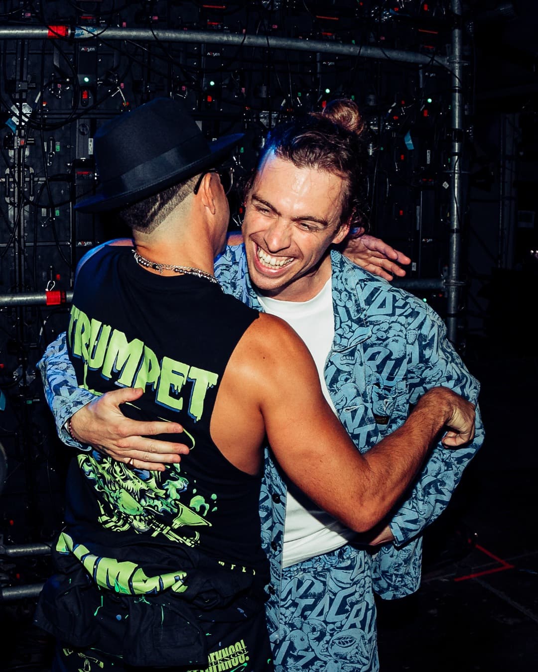 Backstage moments β¨β€οΈβπ₯ (1/2)