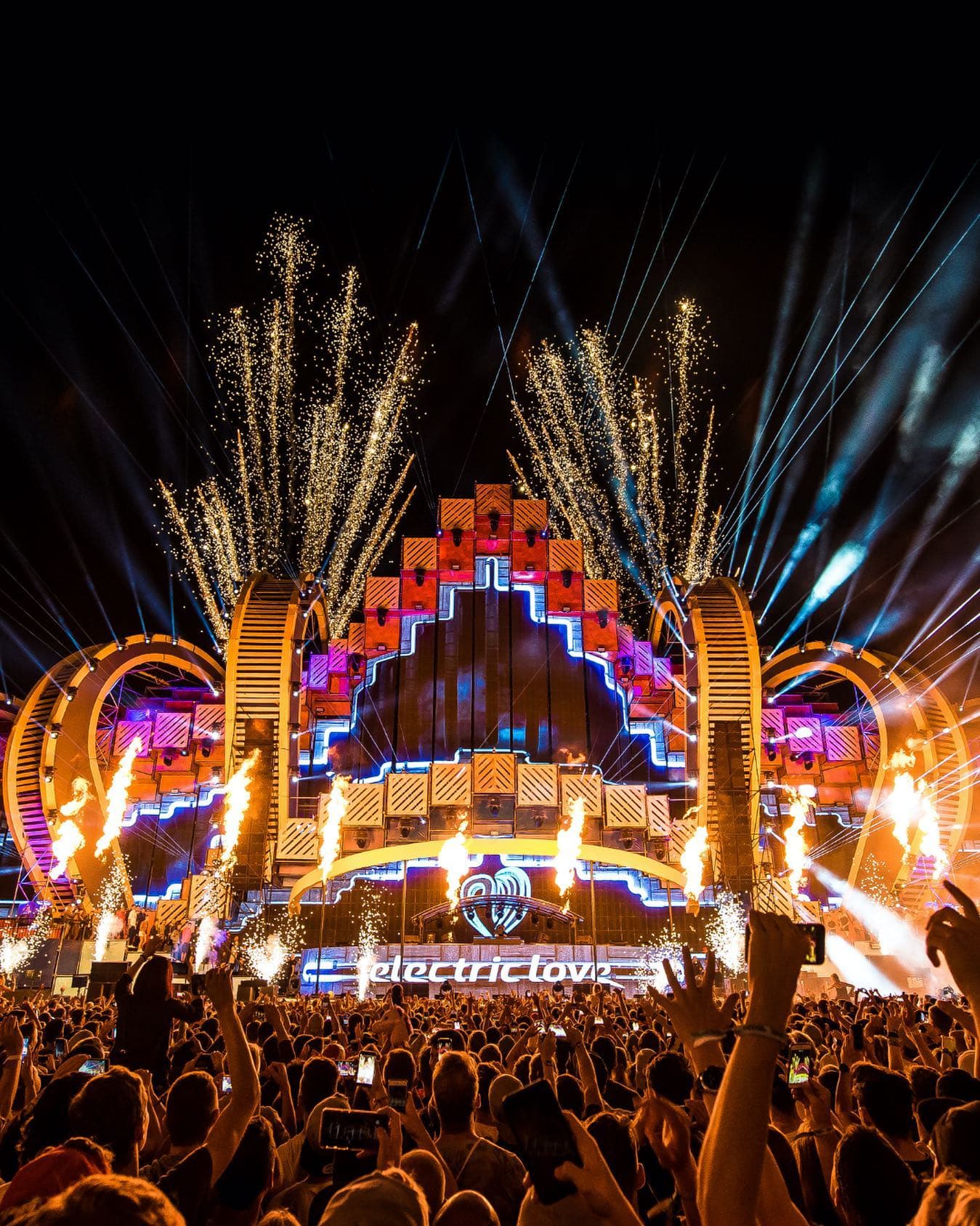 Our Mainstage from 2018 in all it's glory! πβ€οΈ