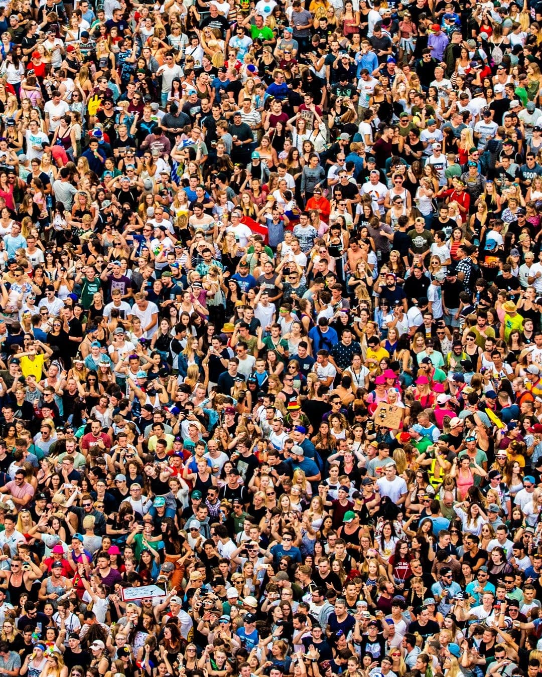 Can you spot yourself? π Mainstage 2018 (2/2)
