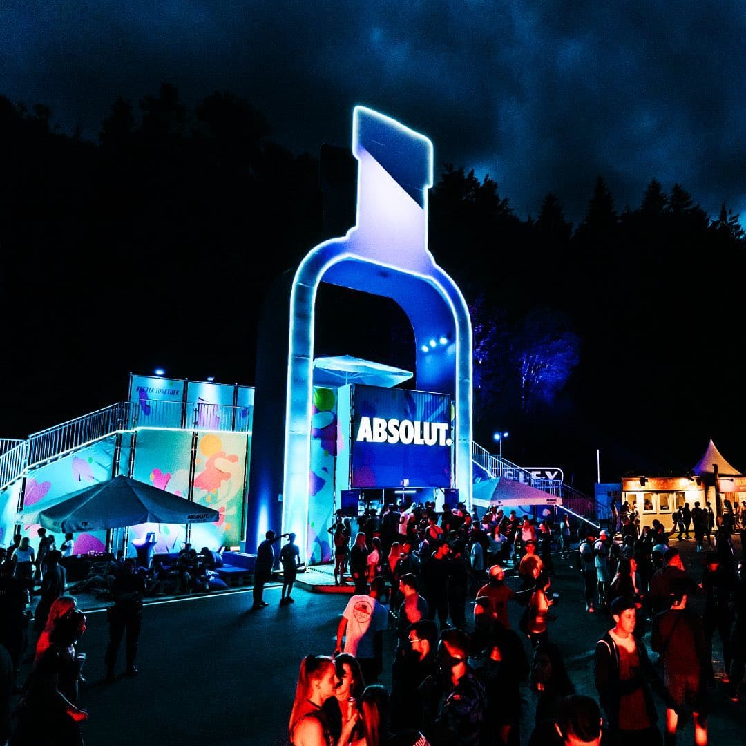 WIN! WIN! WIN! Want to get a unique view over the festival? Post a picture of yo