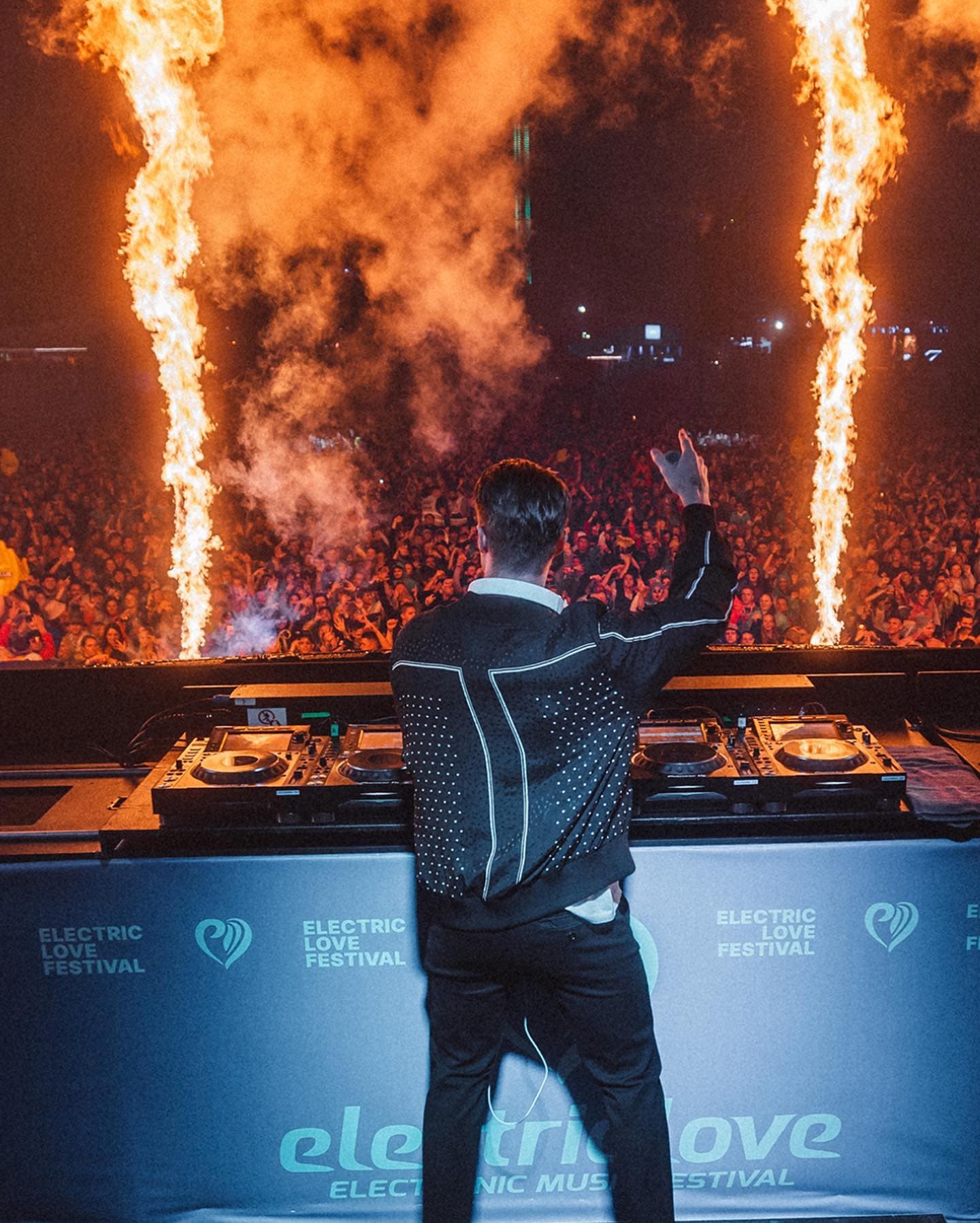 Unbelievable performance of @kygomusic with special guest @justinjesso who joine (1/2)