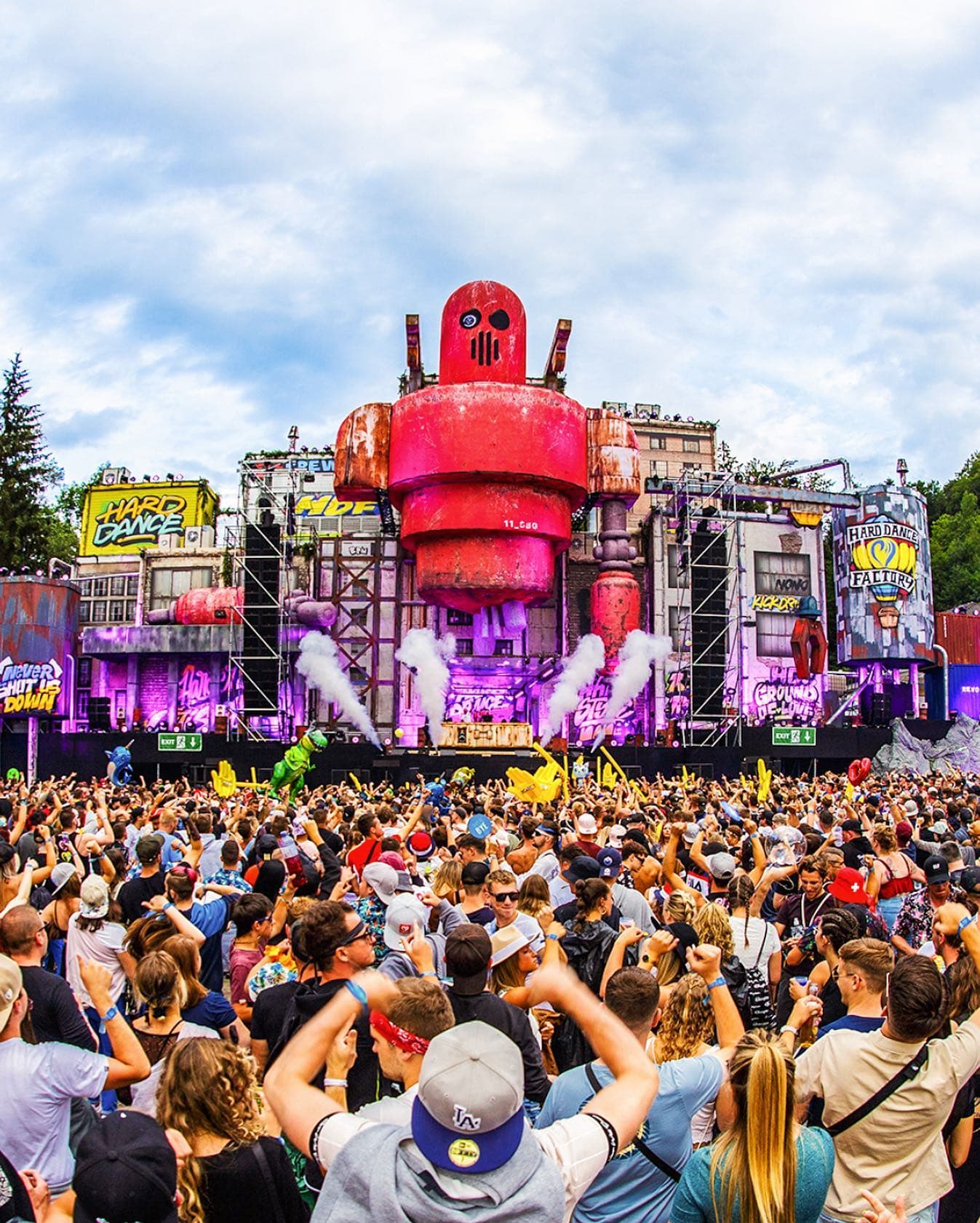 Did you know that there were some special details hidden in our Hard Dance Facto