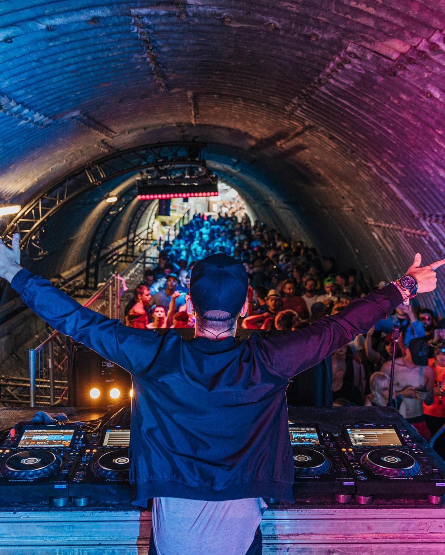 Shutdown Cave - the zone for fast music and high BPM. π₯ (2/2)