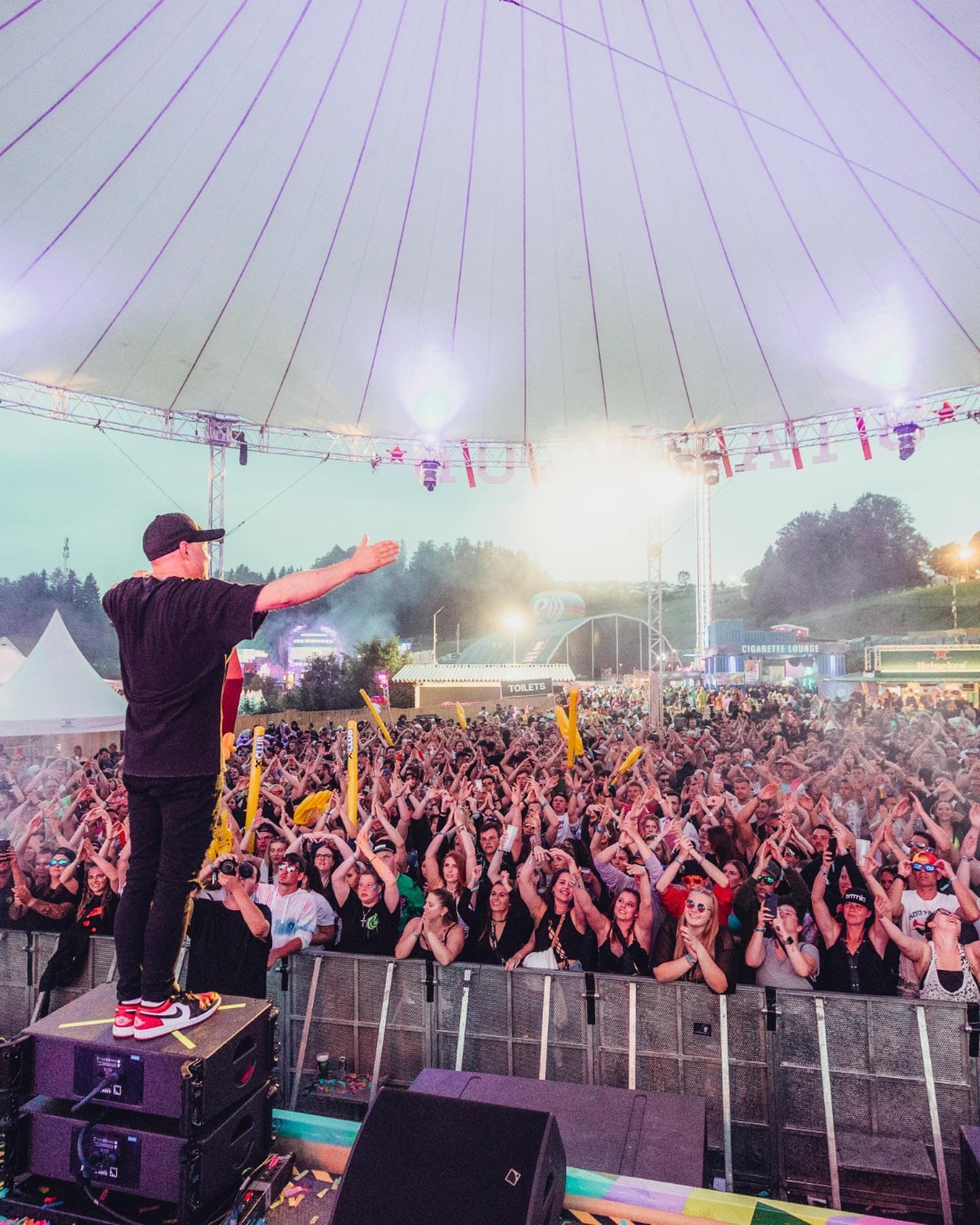 #tb to @djflipcapella at the Heineken Starclub at π»π Looking forward to (1/2)