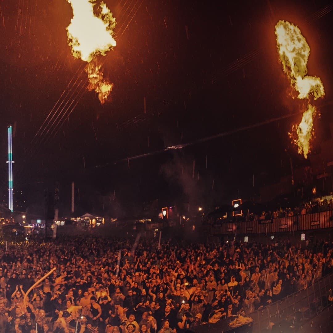 "There is something really powerful in celebrating music together." - Armin van (3/3)